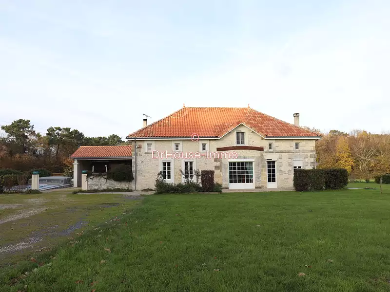 Maison, 279 m²