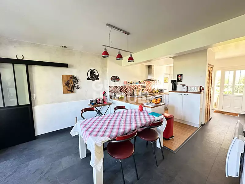Maison, 163 m²