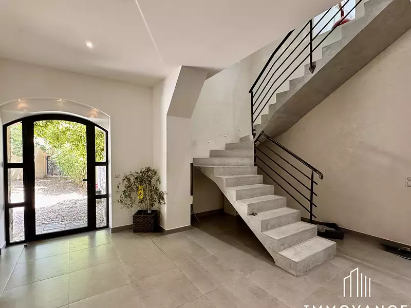 Maison, 338 m²