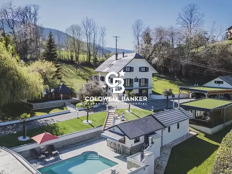Maison, 280 m²