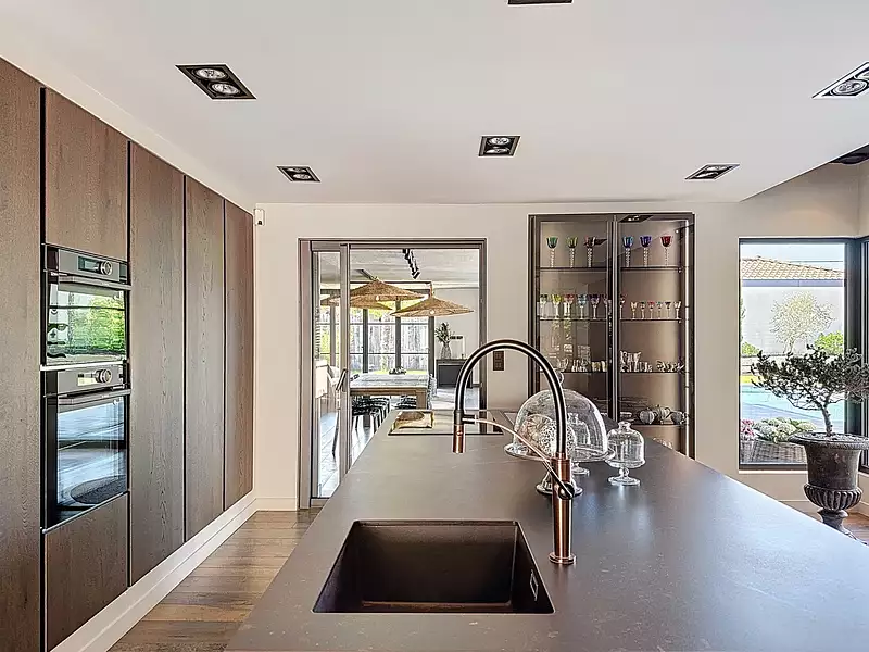 Maison, 243 m²