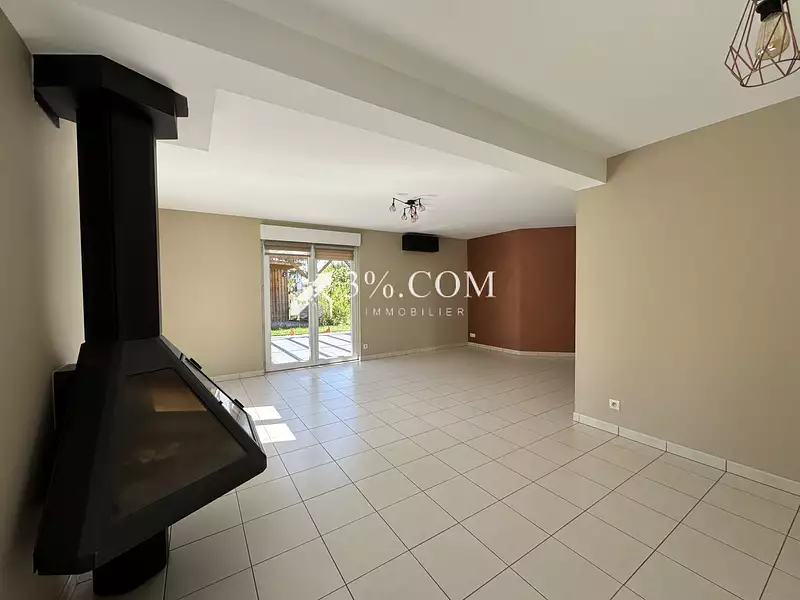 Maison, 166 m²