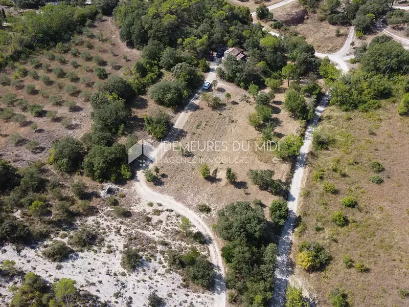 Terrain, 8 360 m²