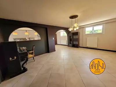 Maison, 240 m²