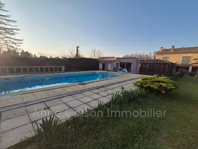 Maison, 201 m²