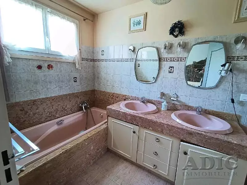 Maison, 144 m²