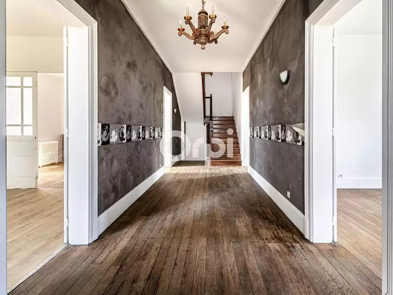 Maison, 180 m²