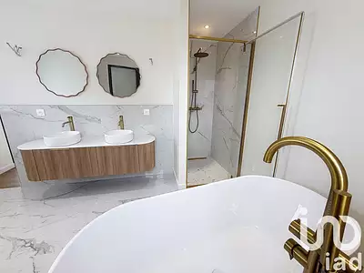 Maison, 166 m²