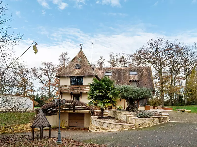 Maison, 385 m²