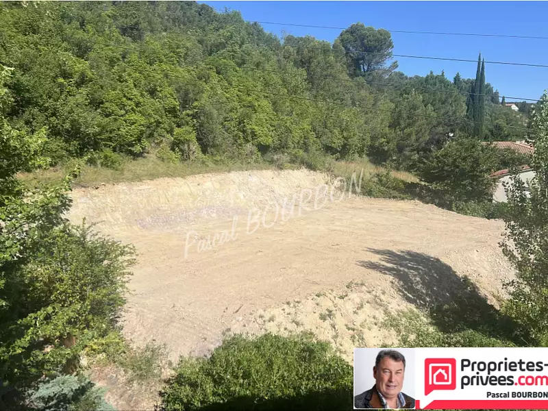 Terrain, 1 078 m²