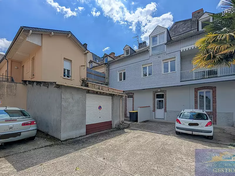 Immeuble, 278 m²
