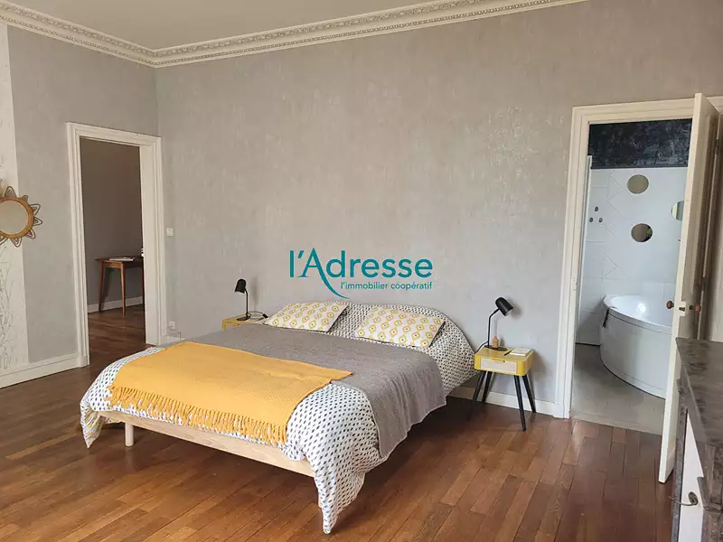 Maison, 300 m²