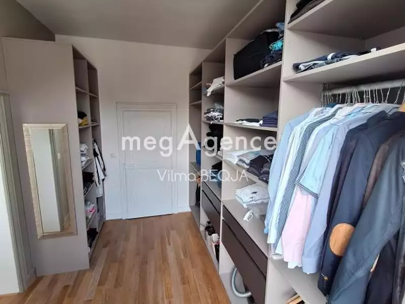 Maison, 285 m²
