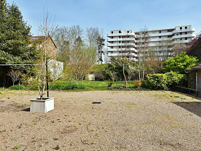 Terrain, 913 m²