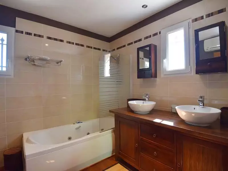 Maison, 228 m²