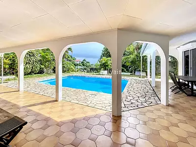 Maison, 180 m²