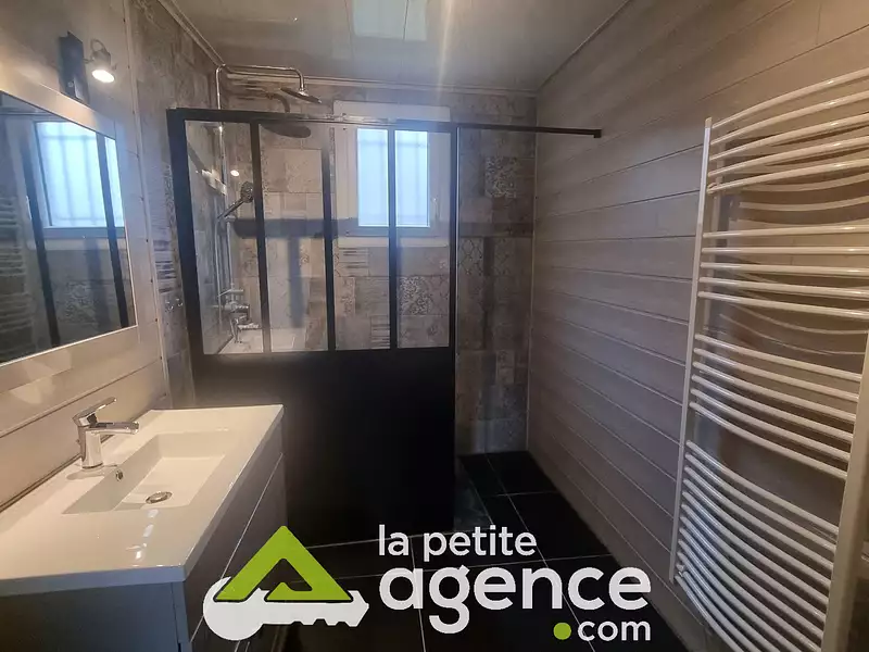 Maison, 180 m²