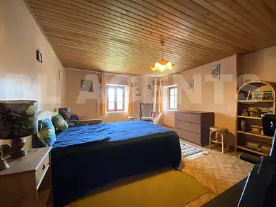 Maison, 225 m²