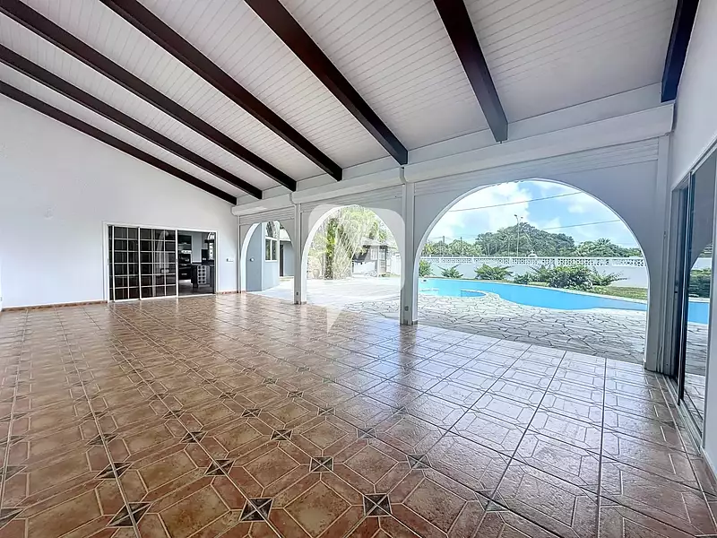 Maison, 244 m²