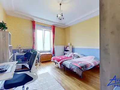 Immeuble, 698 m²