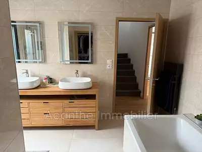 Maison, 156 m²