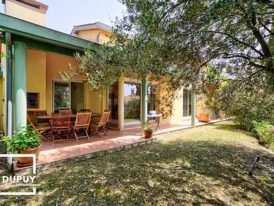 Maison, 220 m²