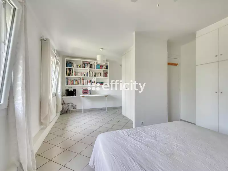 Maison, 165 m²