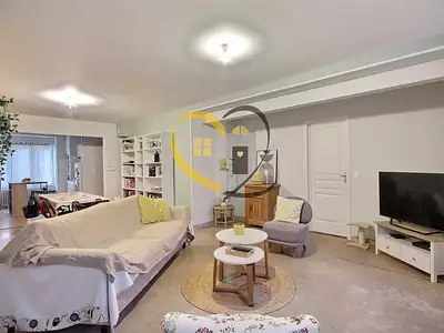 Immeuble, 298,82 m²