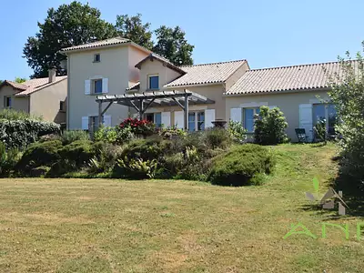 Maison, 210 m²