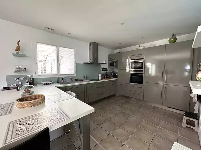 Maison, 165 m²