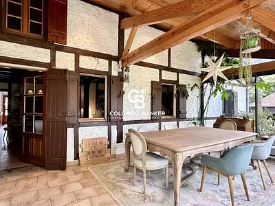 Maison, 250 m²