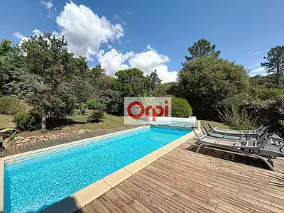 Maison, 232 m²