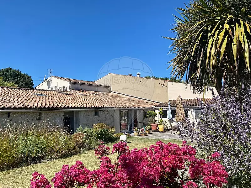 Maison, 220 m²