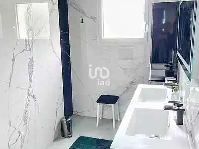 Maison, 146 m²
