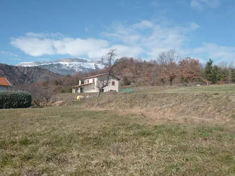 Terrain, 717 m²