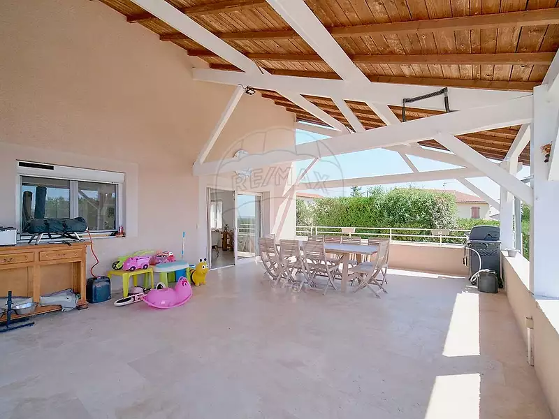 Maison, 180 m²