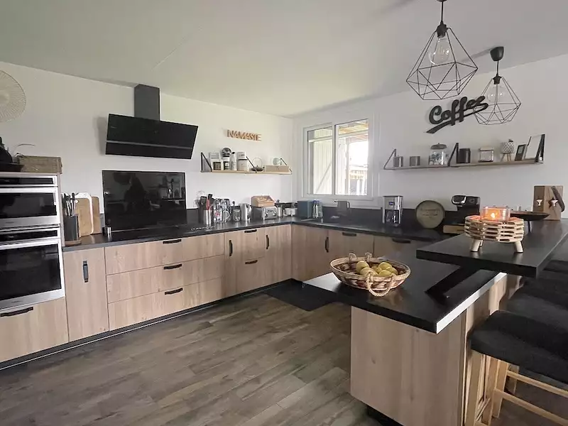 Maison, 260 m²