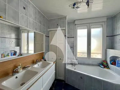 Maison, 146 m²