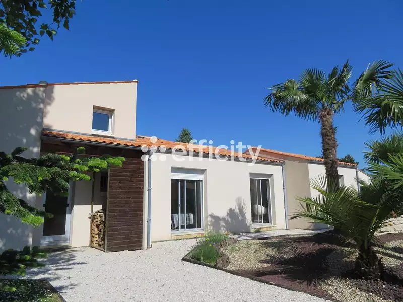 Maison, 212 m²