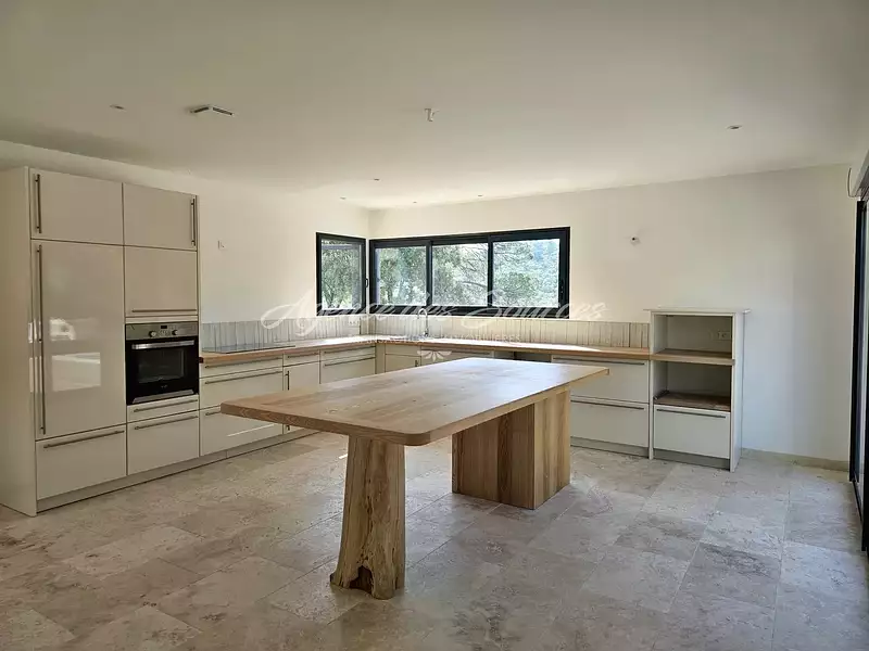 Maison, 176,58 m²
