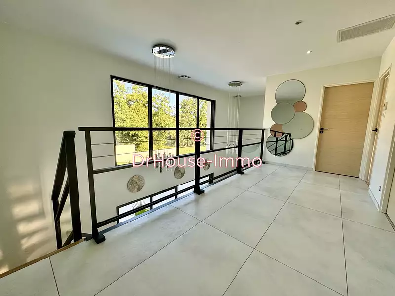 Maison, 250 m²