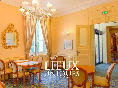 Maison, 630 m²