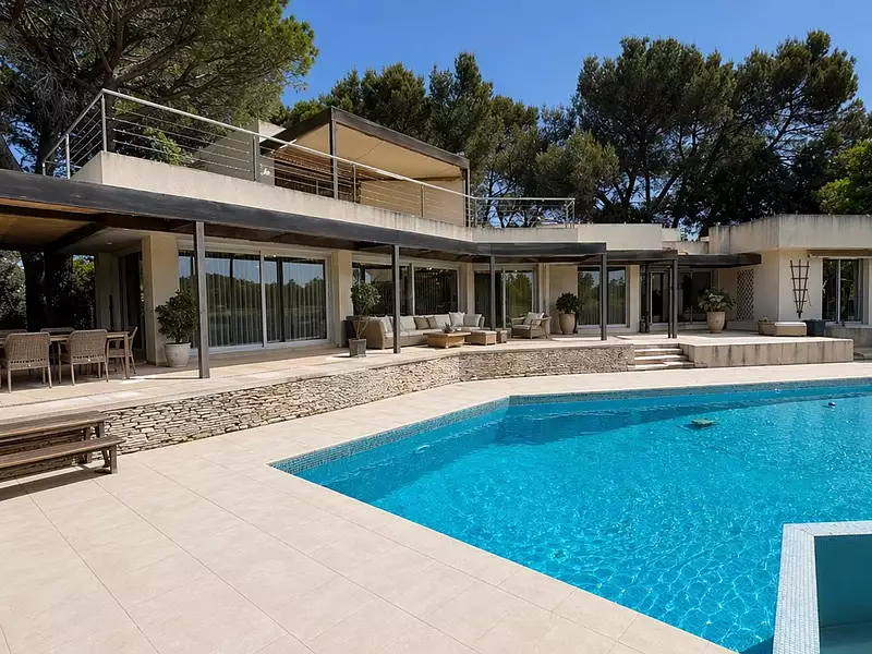 Vente maison 6 pièces 215 m² Nîmes (30000) - Superimmo