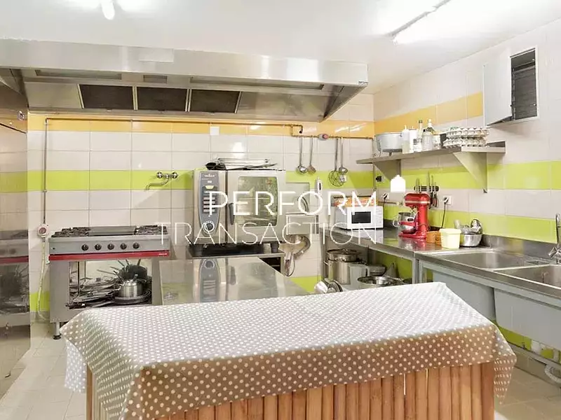 Maison, 600 m²