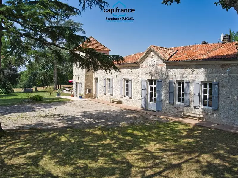 Maison, 210 m²