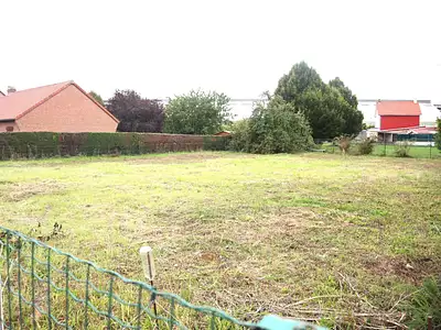 Terrain, 740 m²