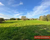 Terrain, 10 076 m²