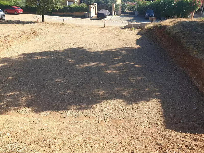 Terrain, 652 m²
