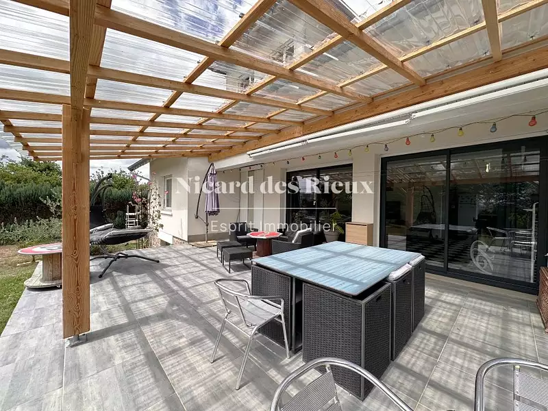 Maison, 201 m²