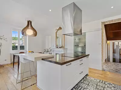 Maison, 260 m²